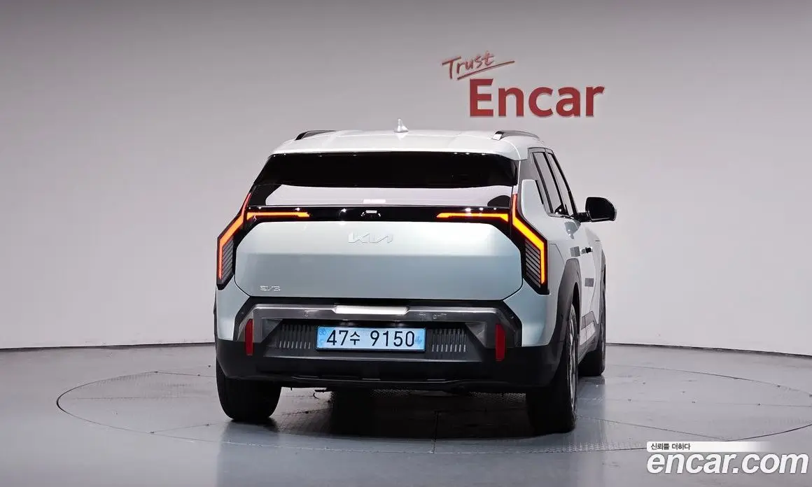 Kia EV3 2025 0.2 автомат (гидро), фото 3
