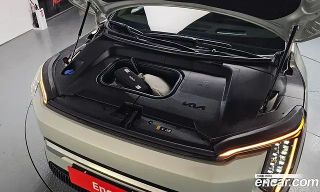 Kia EV3 2025 0.2 автомат (гидро), миниатюра 5