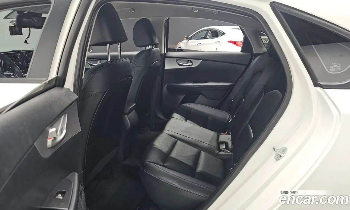 Kia K3 2023 1.6 автомат (гидро), фото 11 Kia K3 2023 1.6 автомат (гидро), фото 11