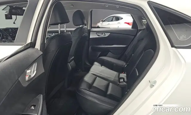 Kia K3 2023 1.6 автомат (гидро), миниатюра 11 Kia K3 2023 1.6 автомат (гидро), миниатюра 11