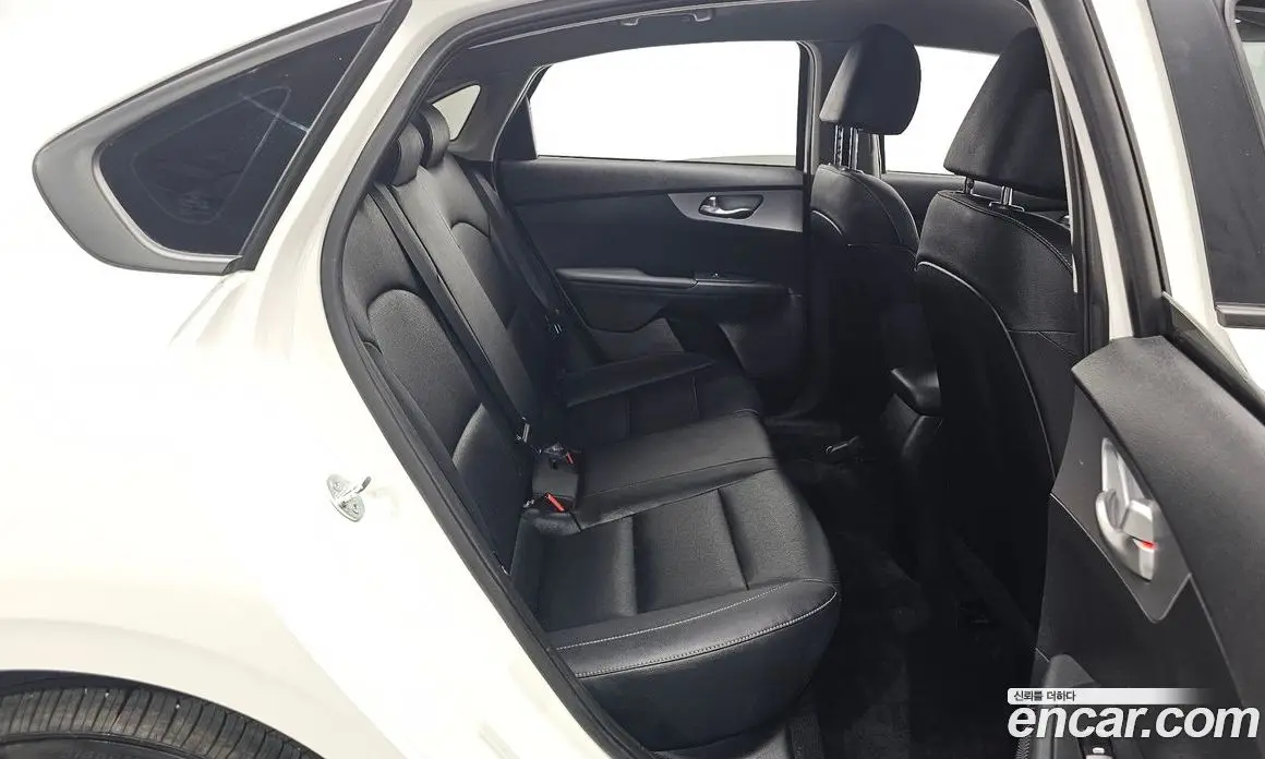 Kia K3 2023 1.6 автомат (гидро), фото 12 Kia K3 2023 1.6 автомат (гидро), фото 12