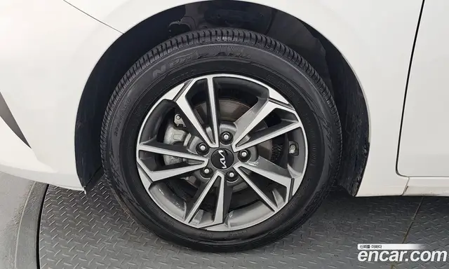 Kia K3 2023 1.6 автомат (гидро), миниатюра 5 Kia K3 2023 1.6 автомат (гидро), миниатюра 5