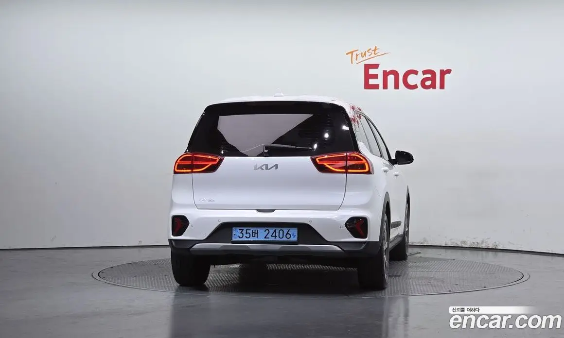 Kia Niro 2022 0.2 автомат (гидро), фото 4
