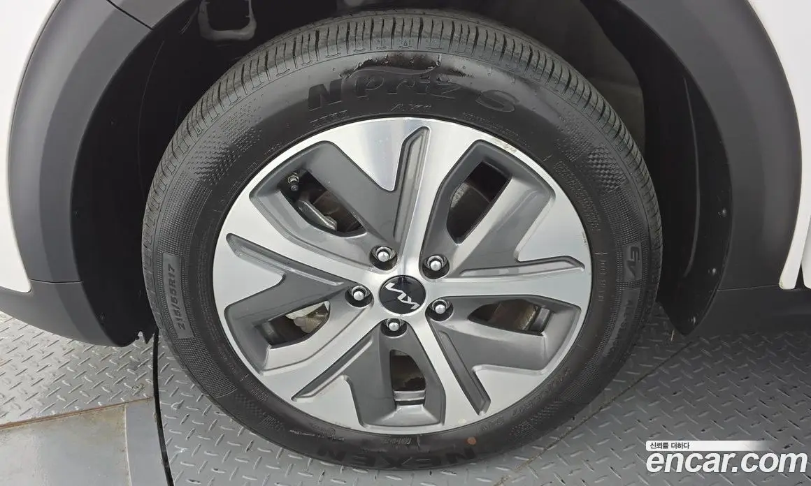 Kia Niro 2022 0.2 автомат (гидро), фото 5