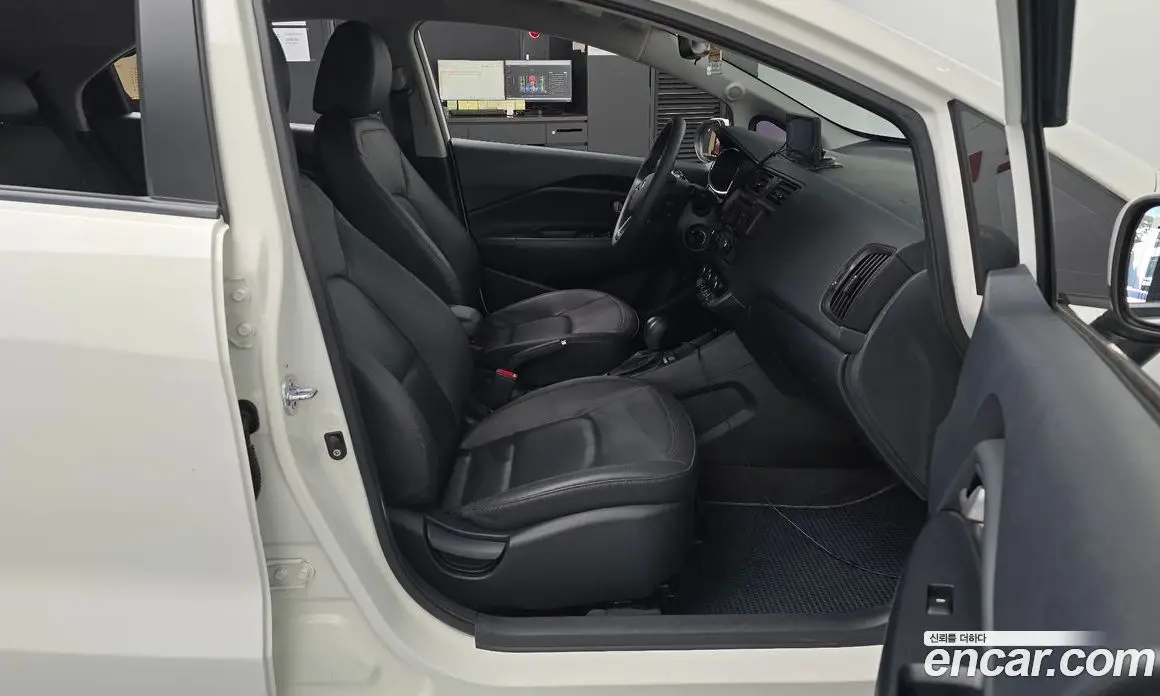 Kia Pride 2012 1.4 автомат (гидро), фото 15 Kia Pride 2012 1.4 автомат (гидро), фото 15