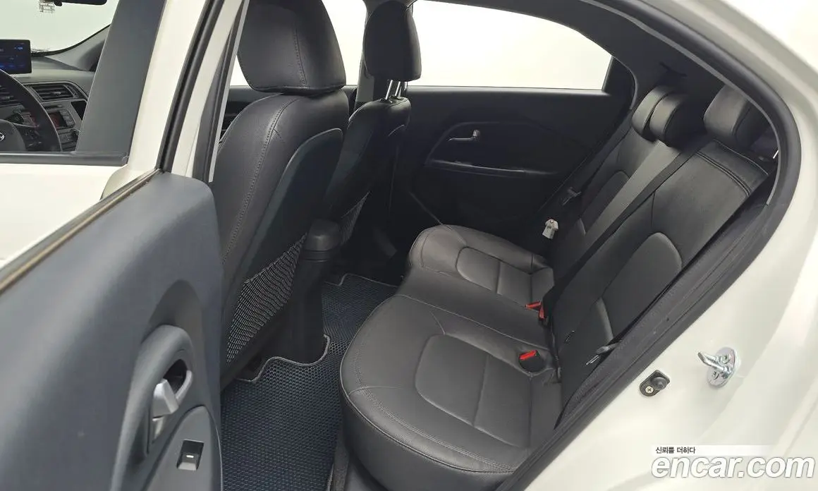Kia Pride 2012 1.4 автомат (гидро), фото 17 Kia Pride 2012 1.4 автомат (гидро), фото 17