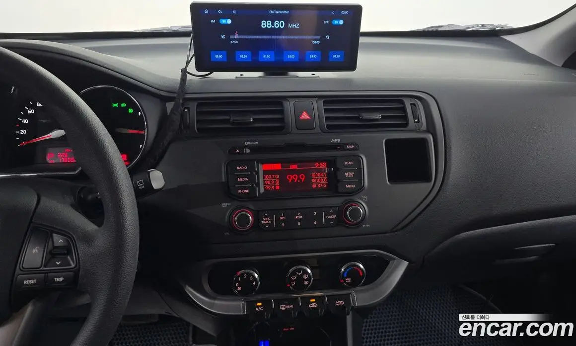 Kia Pride 2012 1.4 автомат (гидро), фото 21 Kia Pride 2012 1.4 автомат (гидро), фото 21