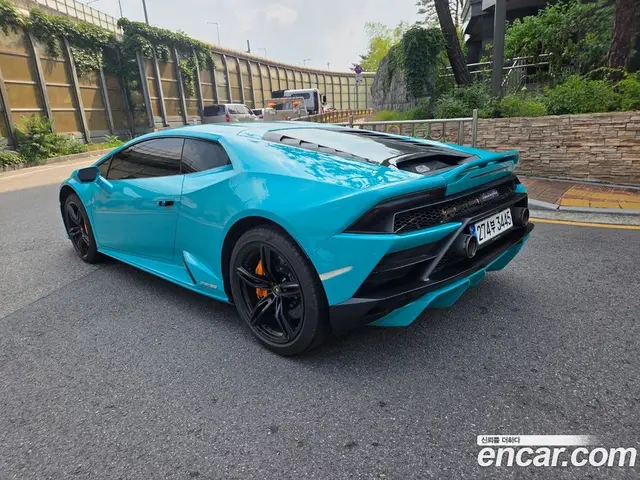 Lamborghini Huracan 2021 5.2 автомат (гидро), миниатюра 3 Lamborghini Huracan 2021 5.2 автомат (гидро), миниатюра 3