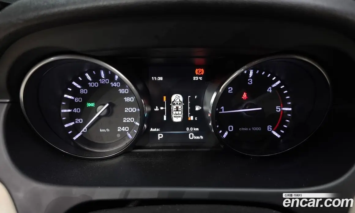 Land Rover Discovery Sport 2015 2.2 автомат (гидро), фото 8