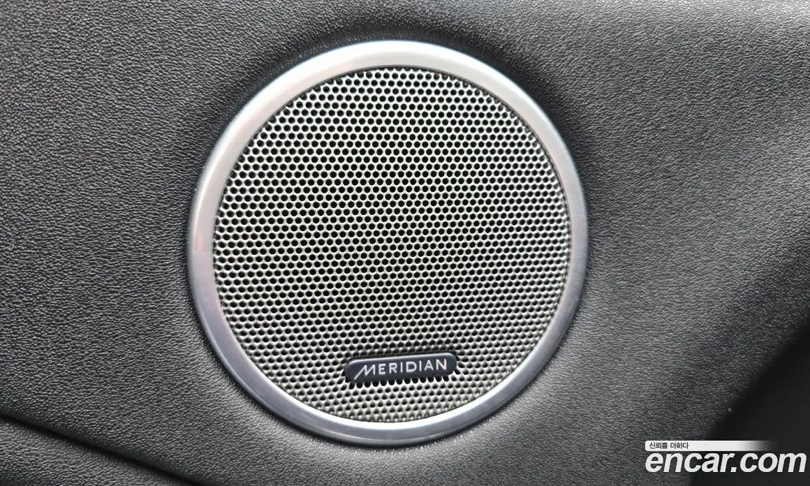 Land Rover Range Rover Evoque 2017 2.0 автомат (гидро), фото 32 Land Rover Range Rover Evoque 2017 2.0 автомат (гидро), фото 32