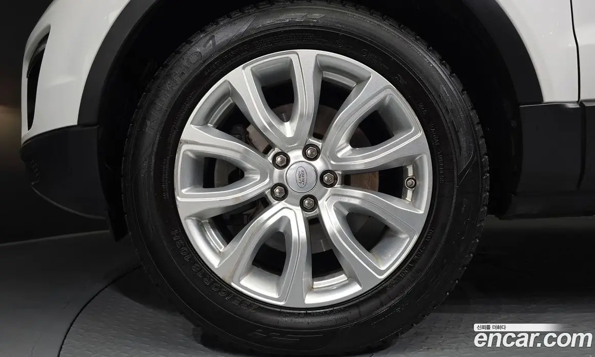 Land Rover Range Rover Evoque 2017 2.0 автомат (гидро), фото 5 Land Rover Range Rover Evoque 2017 2.0 автомат (гидро), фото 5
