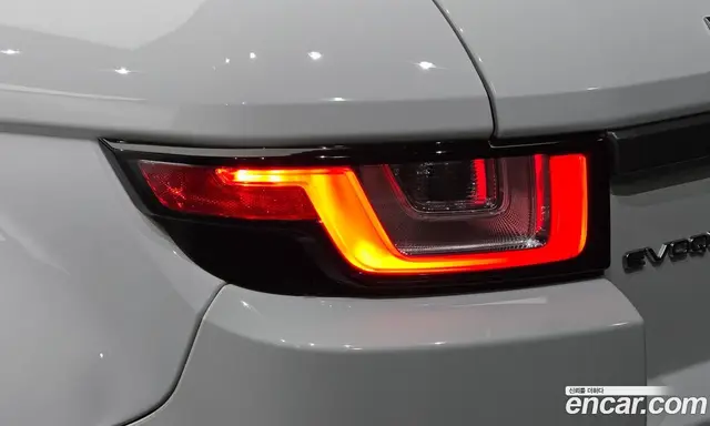Land Rover Range Rover Evoque 2017 2.0 автомат (гидро), миниатюра 9 Land Rover Range Rover Evoque 2017 2.0 автомат (гидро), миниатюра 9