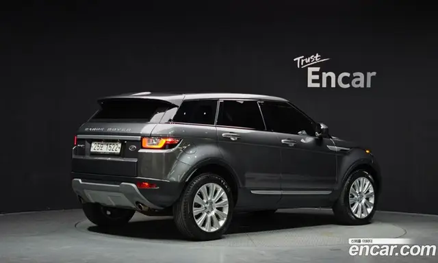 Land Rover Range Rover Evoque 2018 2.0 автомат (гидро), миниатюра 2