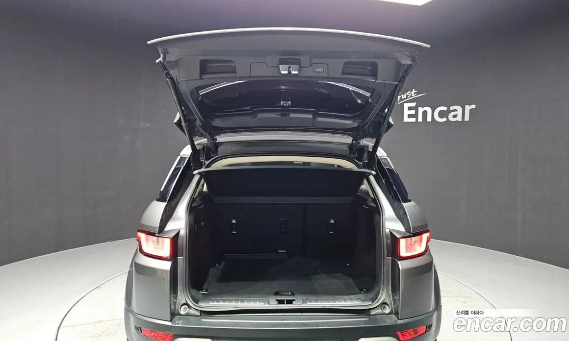 Land Rover Range Rover Evoque 2018 2.0 автомат (гидро), фото 20