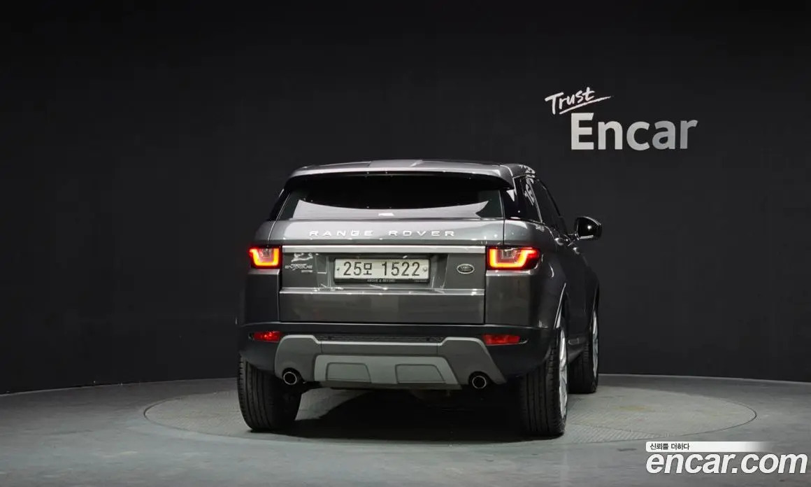 Land Rover Range Rover Evoque 2018 2.0 автомат (гидро), фото 4