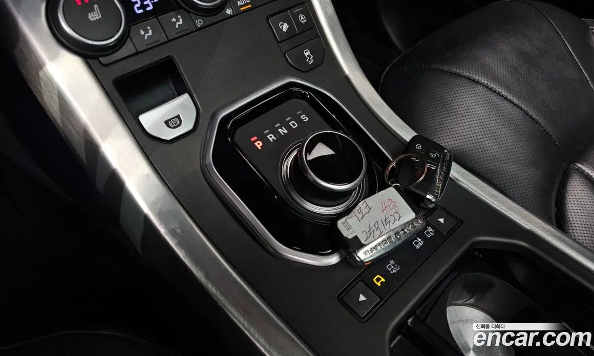 Land Rover Range Rover Evoque 2018 2.0 автомат (гидро), фото 9