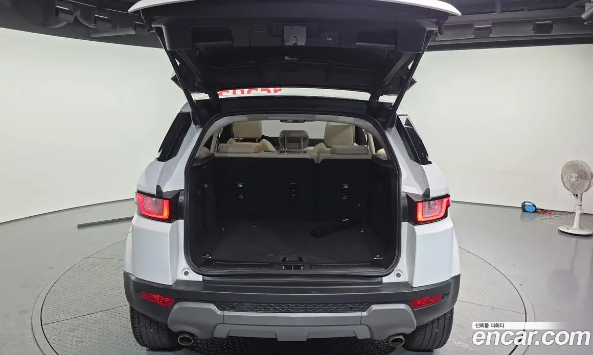 Land Rover Range Rover Evoque 2018 2.0 автомат (гидро), фото 20 Land Rover Range Rover Evoque 2018 2.0 автомат (гидро), фото 20