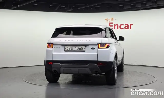 Land Rover Range Rover Evoque 2018 2.0 автомат (гидро), миниатюра 4 Land Rover Range Rover Evoque 2018 2.0 автомат (гидро), миниатюра 4