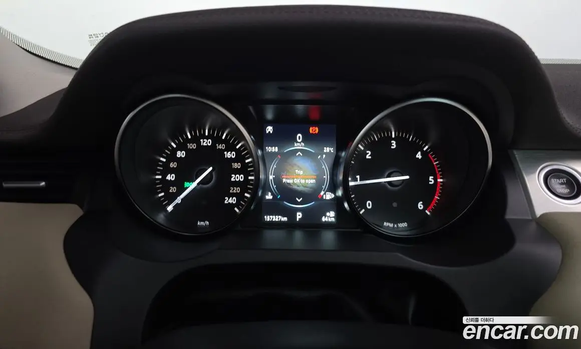 Land Rover Range Rover Evoque 2018 2.0 автомат (гидро), фото 8 Land Rover Range Rover Evoque 2018 2.0 автомат (гидро), фото 8