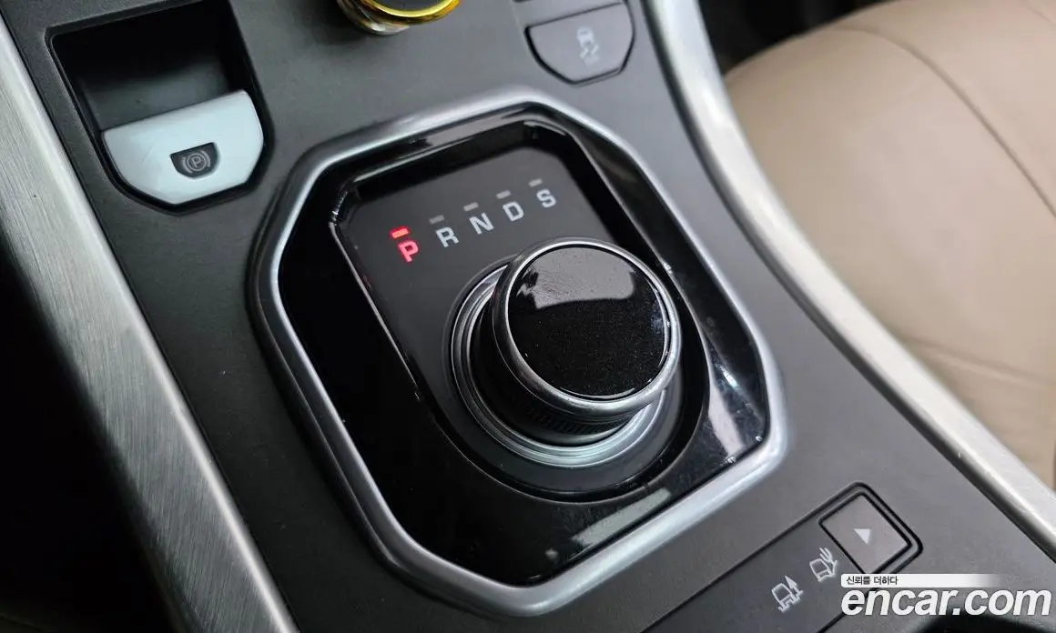 Land Rover Range Rover Evoque 2018 2.0 автомат (гидро), фото 9 Land Rover Range Rover Evoque 2018 2.0 автомат (гидро), фото 9