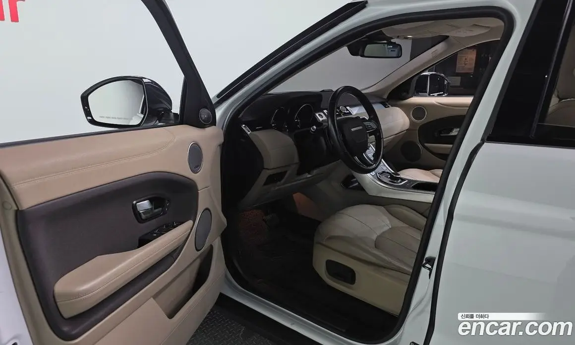 Land Rover Range Rover Evoque 2018 2.0 автомат (гидро), фото 10 Land Rover Range Rover Evoque 2018 2.0 автомат (гидро), фото 10