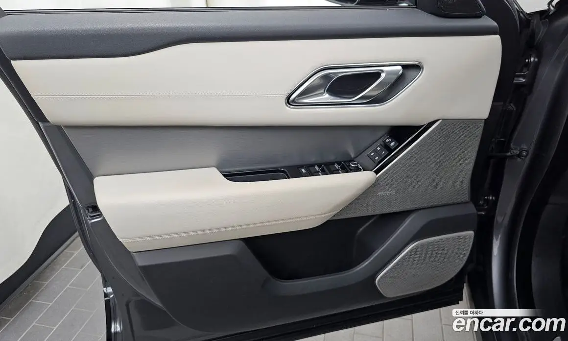 Land Rover Range Rover Velar 2018 3.0 автомат (гидро), фото 14 Land Rover Range Rover Velar 2018 3.0 автомат (гидро), фото 14