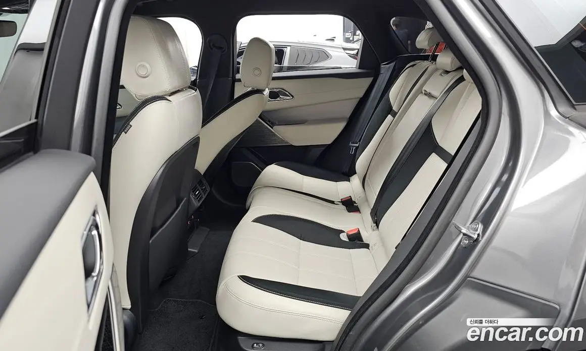 Land Rover Range Rover Velar 2018 3.0 автомат (гидро), фото 16 Land Rover Range Rover Velar 2018 3.0 автомат (гидро), фото 16