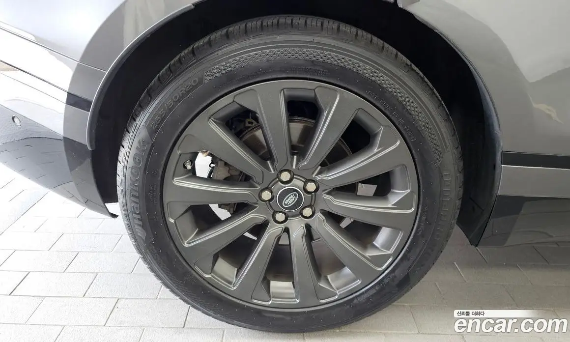 Land Rover Range Rover Velar 2018 3.0 автомат (гидро), фото 5 Land Rover Range Rover Velar 2018 3.0 автомат (гидро), фото 5
