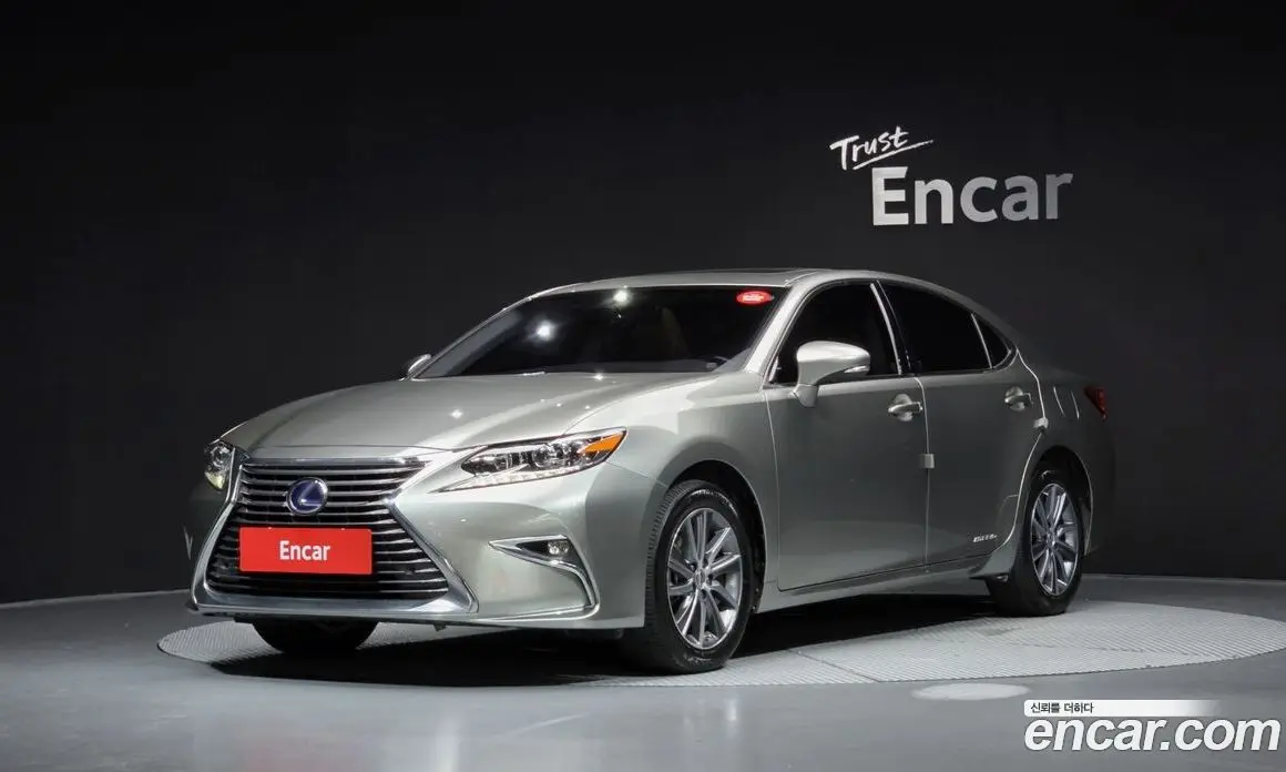 Lexus ES 2017 2.5 автомат (гидро), фото 1 Lexus ES 2017 2.5 автомат (гидро), фото 1