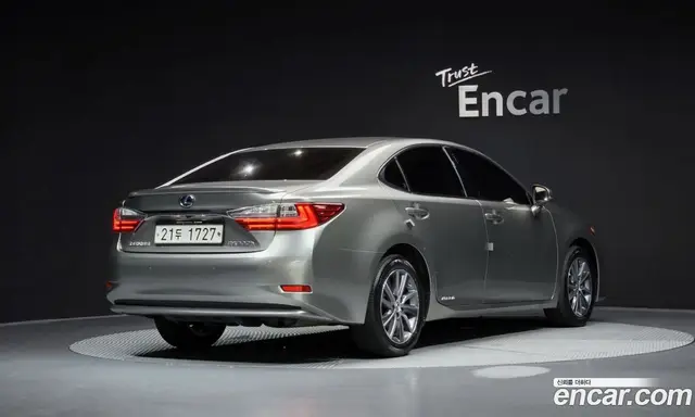 Lexus ES 2017 2.5 автомат (гидро), миниатюра 2 Lexus ES 2017 2.5 автомат (гидро), миниатюра 2
