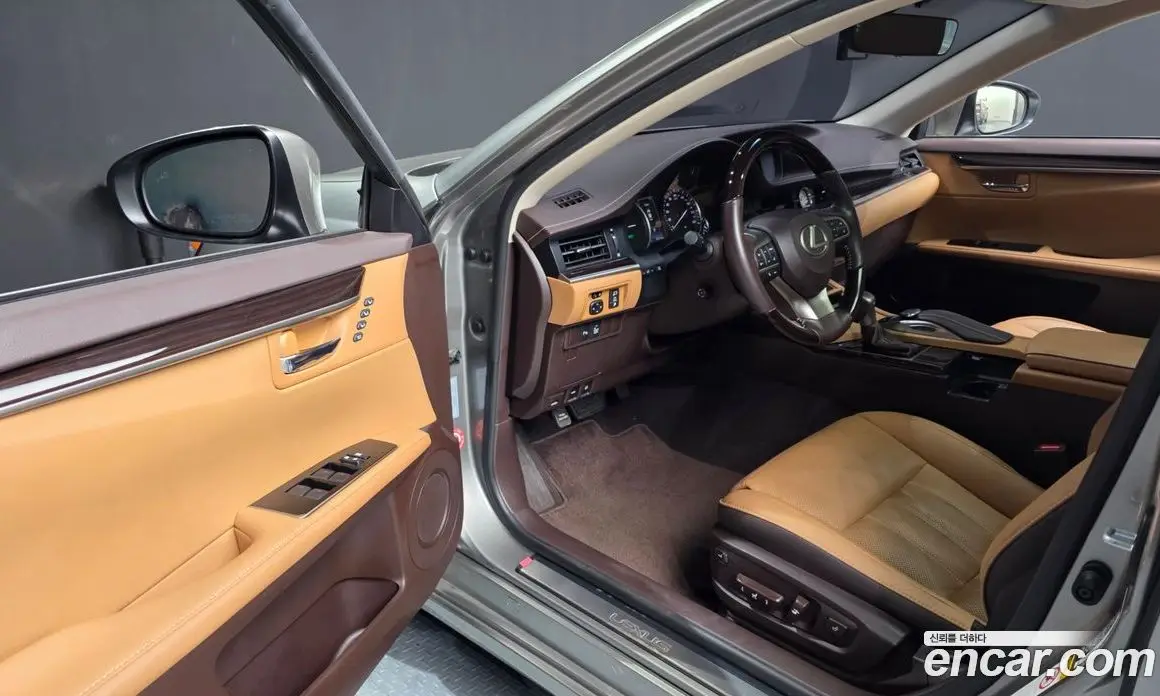 Lexus ES 2017 2.5 автомат (гидро), фото 13 Lexus ES 2017 2.5 автомат (гидро), фото 13