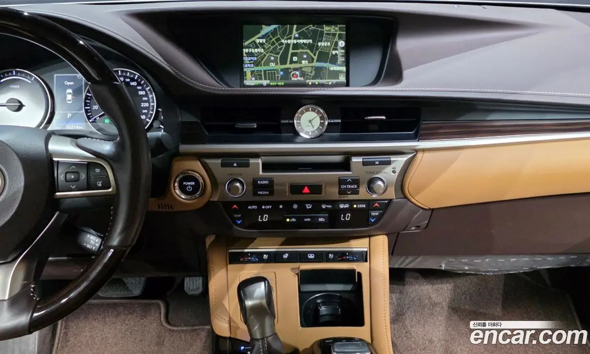 Lexus ES 2017 2.5 автомат (гидро), фото 20 Lexus ES 2017 2.5 автомат (гидро), фото 20