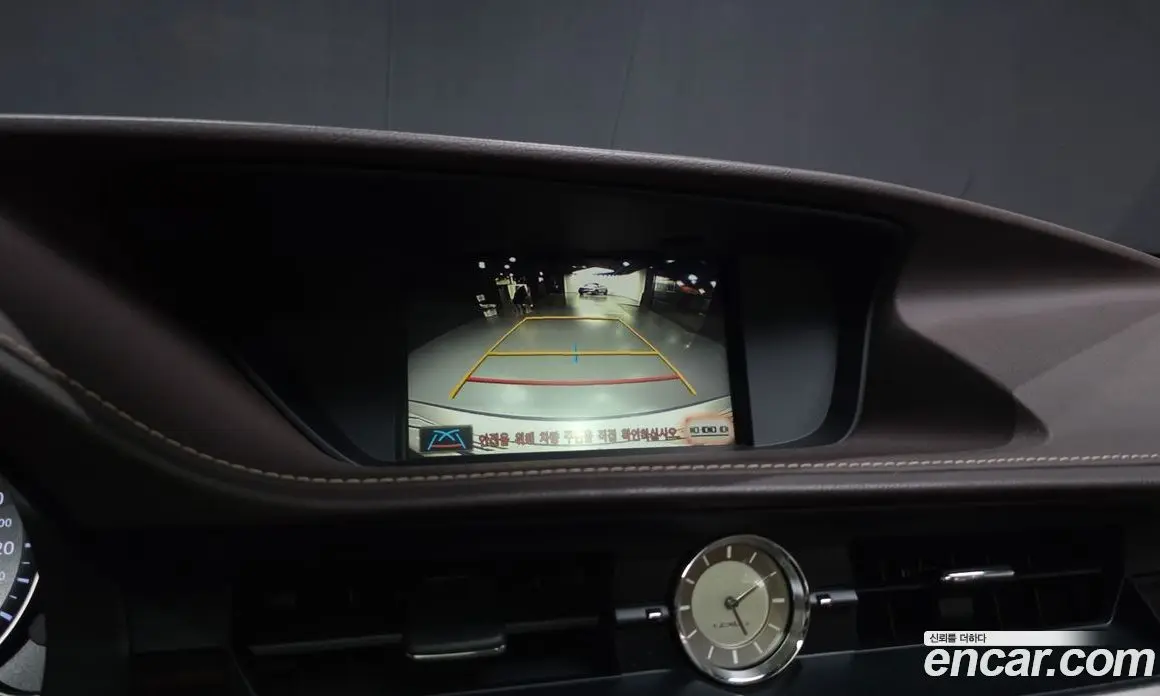 Lexus ES 2017 2.5 автомат (гидро), фото 21 Lexus ES 2017 2.5 автомат (гидро), фото 21