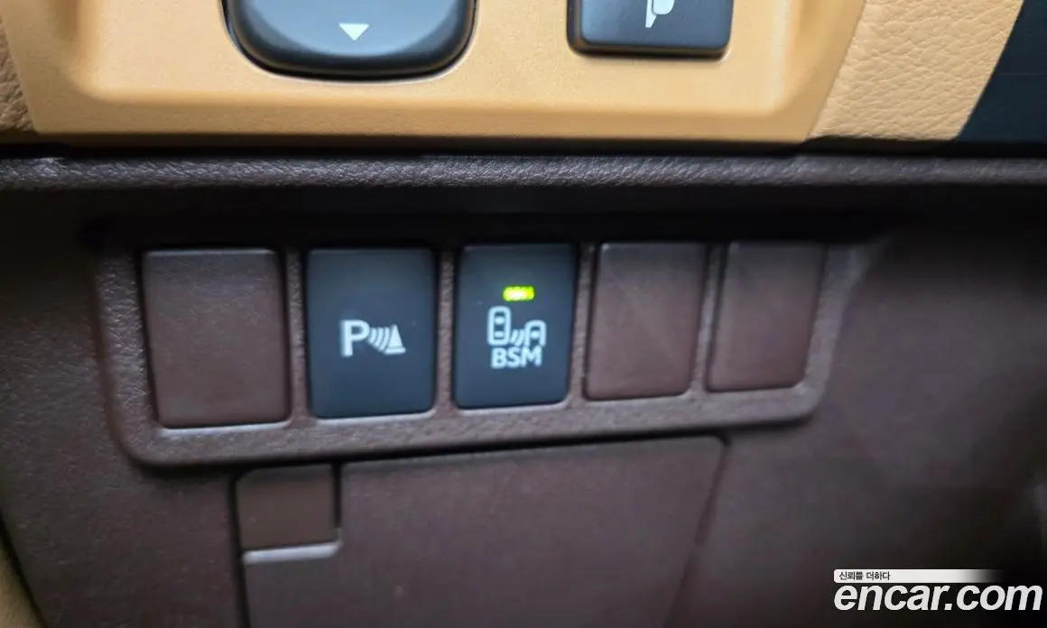 Lexus ES 2017 2.5 автомат (гидро), фото 22 Lexus ES 2017 2.5 автомат (гидро), фото 22