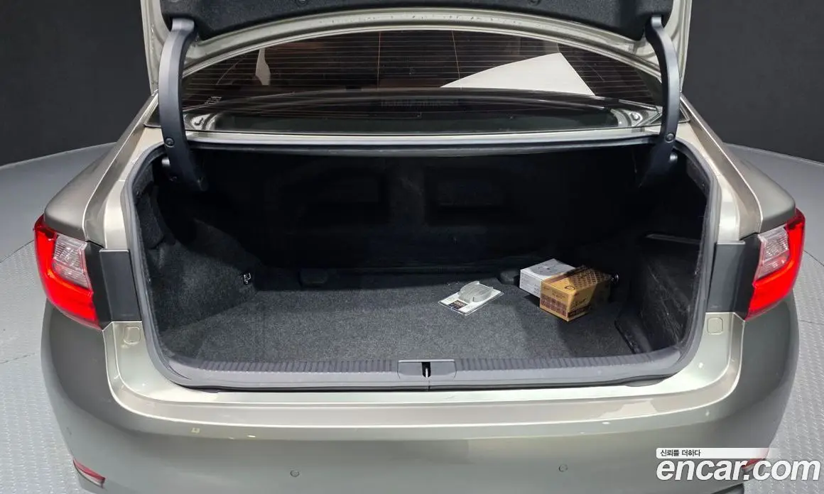 Lexus ES 2017 2.5 автомат (гидро), фото 26 Lexus ES 2017 2.5 автомат (гидро), фото 26