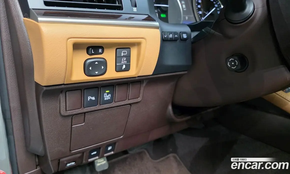Lexus ES 2017 2.5 автомат (гидро), фото 29 Lexus ES 2017 2.5 автомат (гидро), фото 29