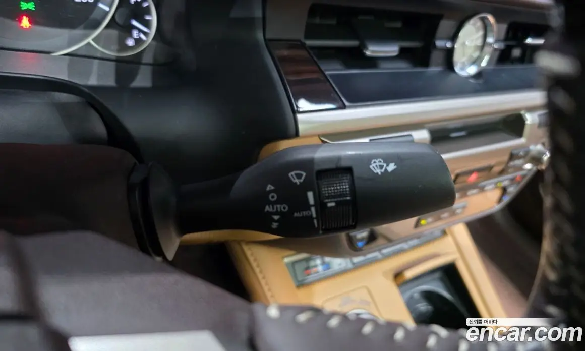 Lexus ES 2017 2.5 автомат (гидро), фото 30 Lexus ES 2017 2.5 автомат (гидро), фото 30