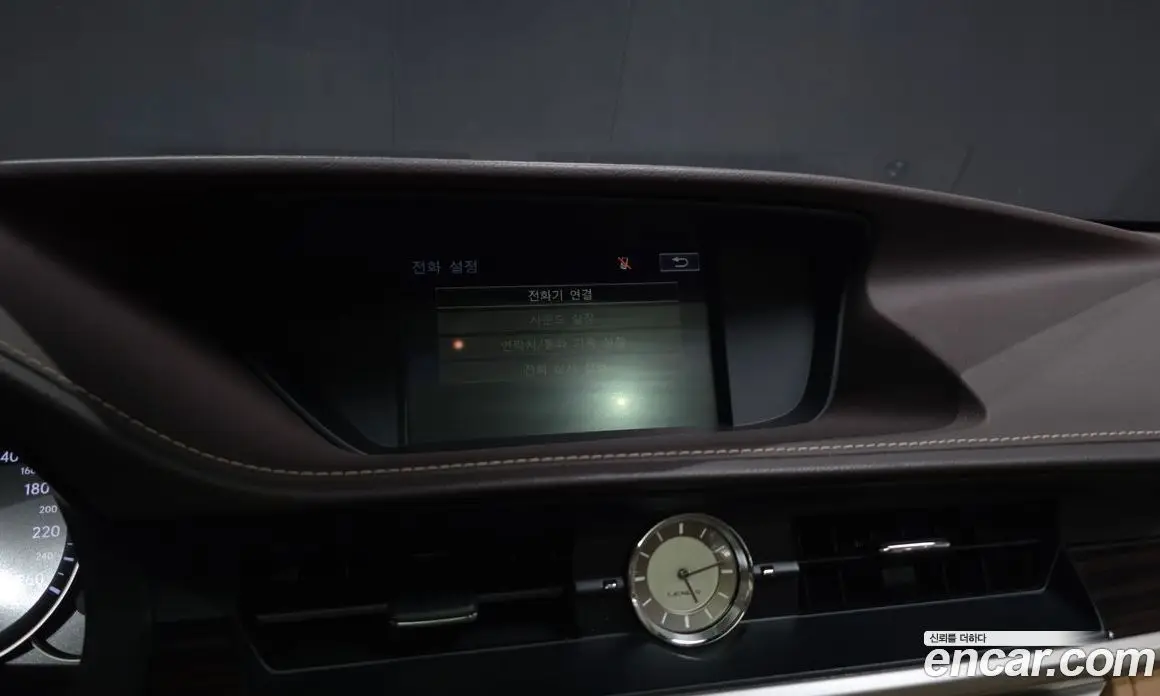 Lexus ES 2017 2.5 автомат (гидро), фото 32 Lexus ES 2017 2.5 автомат (гидро), фото 32
