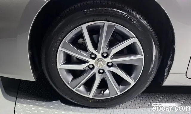 Lexus ES 2017 2.5 автомат (гидро), миниатюра 5 Lexus ES 2017 2.5 автомат (гидро), миниатюра 5