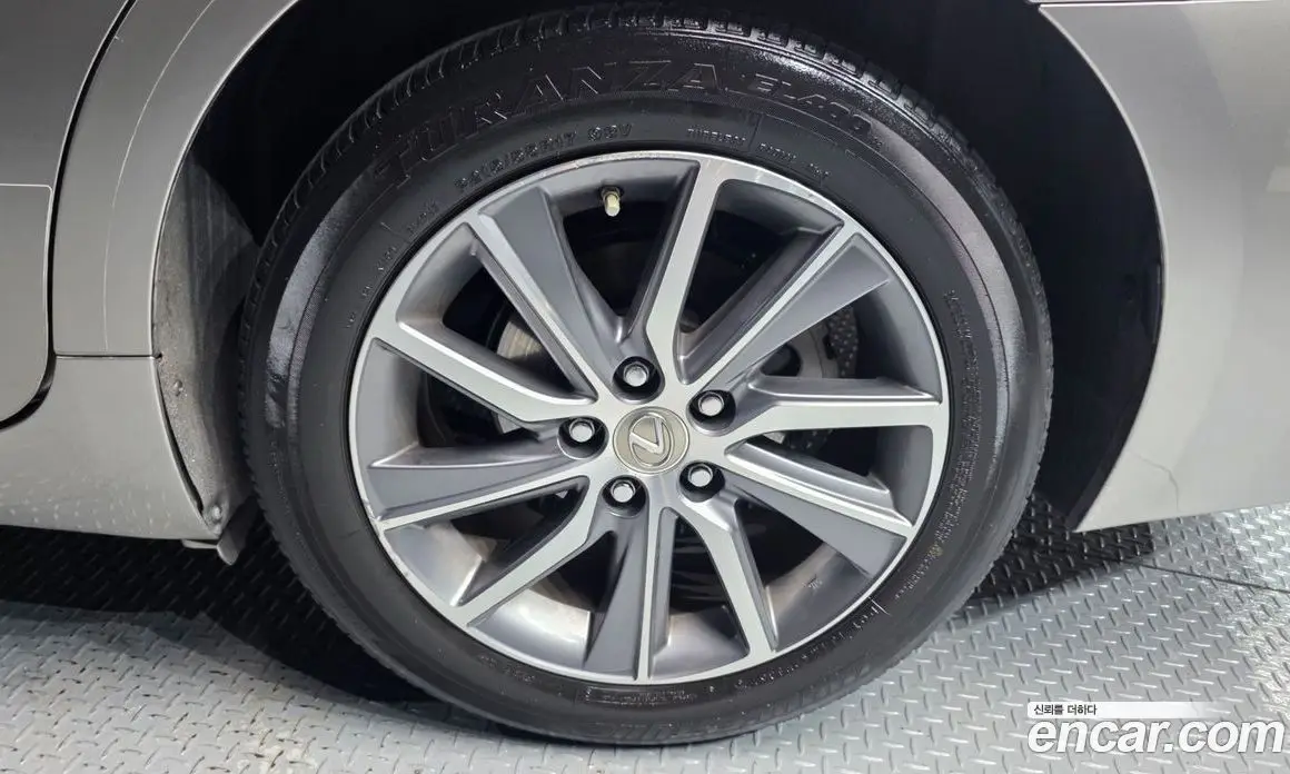 Lexus ES 2017 2.5 автомат (гидро), фото 7 Lexus ES 2017 2.5 автомат (гидро), фото 7