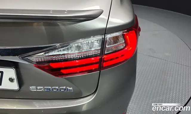 Lexus ES 2017 2.5 автомат (гидро), миниатюра 9 Lexus ES 2017 2.5 автомат (гидро), миниатюра 9