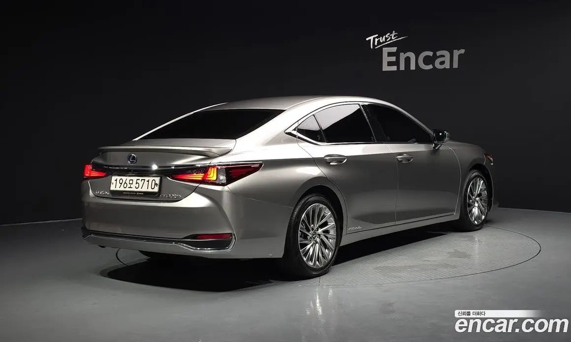 Lexus ES 2021 2.5 автомат (гидро), фото 2 Lexus ES 2021 2.5 автомат (гидро), фото 2