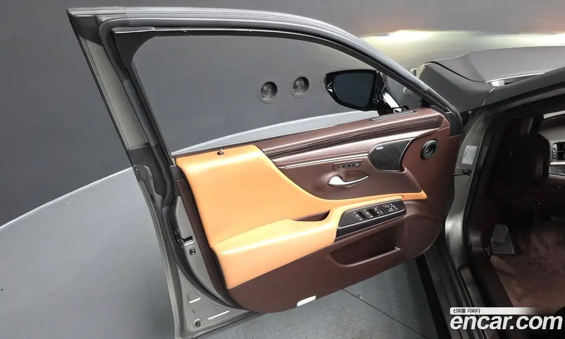 Lexus ES 2021 2.5 автомат (гидро), фото 14 Lexus ES 2021 2.5 автомат (гидро), фото 14
