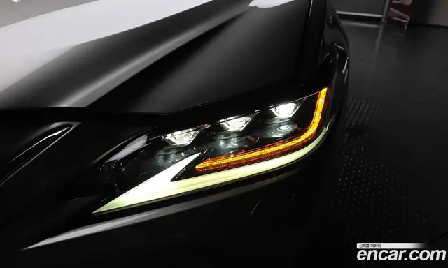 Lexus ES 2021 2.5 автомат (гидро), миниатюра 8 Lexus ES 2021 2.5 автомат (гидро), миниатюра 8