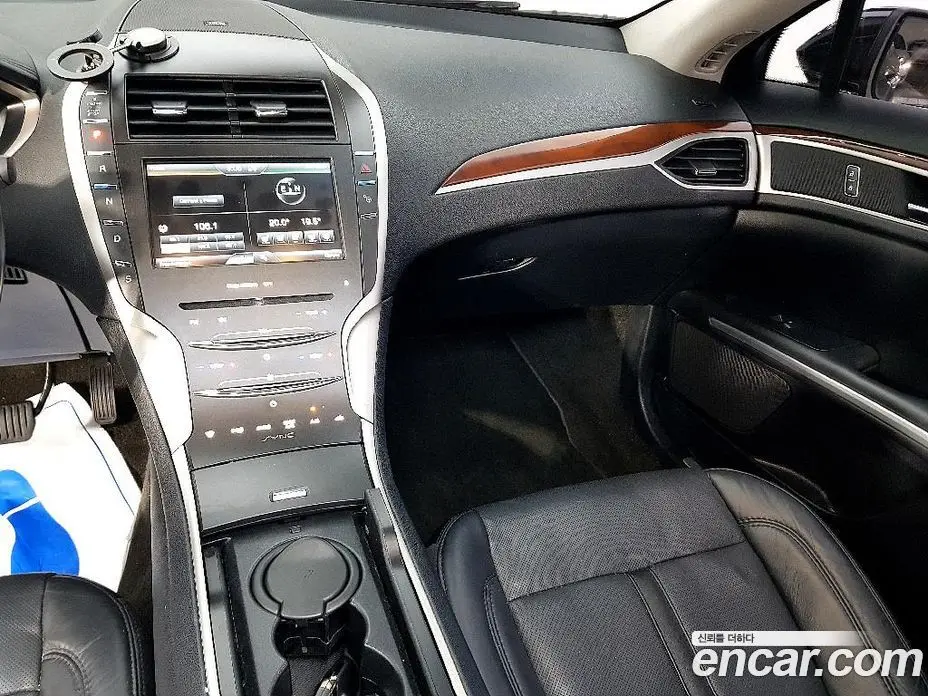 Lincoln MKZ 2015 2.0 автомат (гидро), фото 10 Lincoln MKZ 2015 2.0 автомат (гидро), фото 10