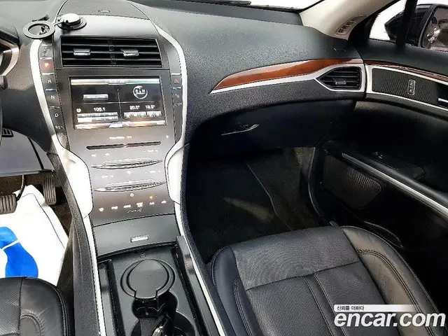 Lincoln MKZ 2015 2.0 автомат (гидро), миниатюра 10 Lincoln MKZ 2015 2.0 автомат (гидро), миниатюра 10