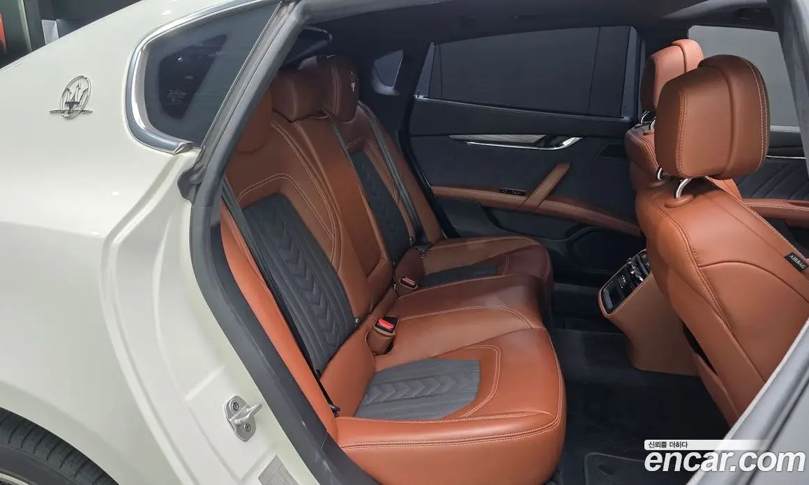 Maserati Quattroporte 2018 3.0 автомат (гидро), фото 17 Maserati Quattroporte 2018 3.0 автомат (гидро), фото 17