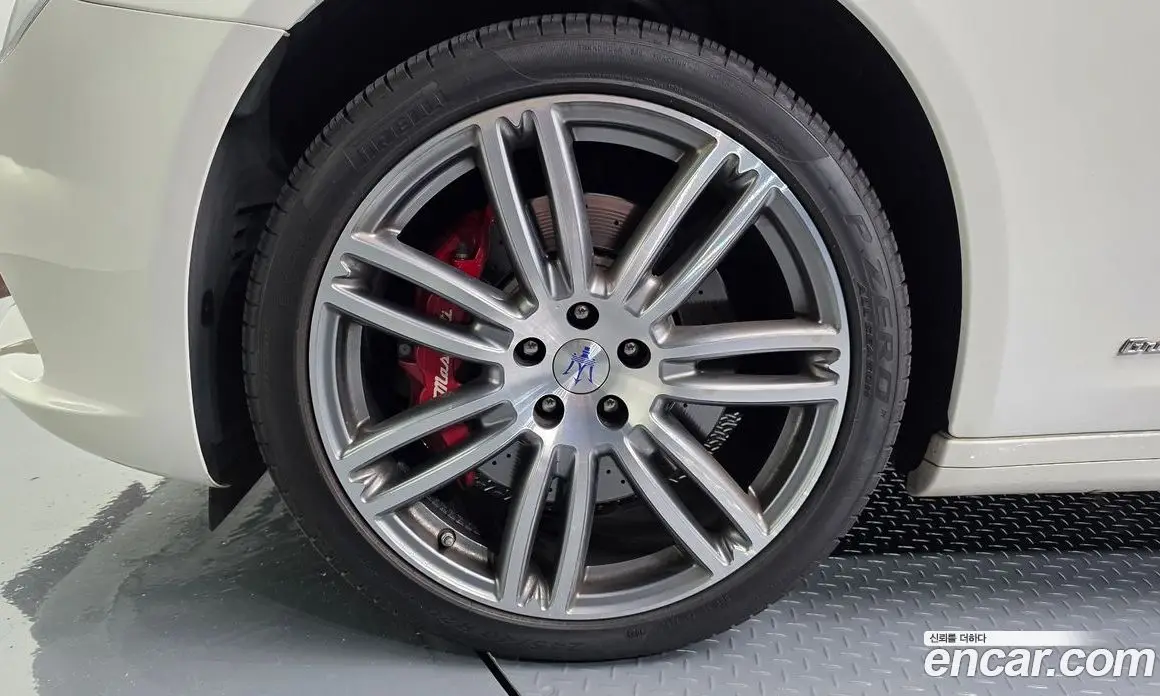 Maserati Quattroporte 2018 3.0 автомат (гидро), фото 5 Maserati Quattroporte 2018 3.0 автомат (гидро), фото 5