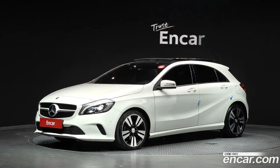 Mercedes-Benz A-Class 2017 1.6 автомат (гидро), фото 1 Mercedes-Benz A-Class 2017 1.6 автомат (гидро), фото 1