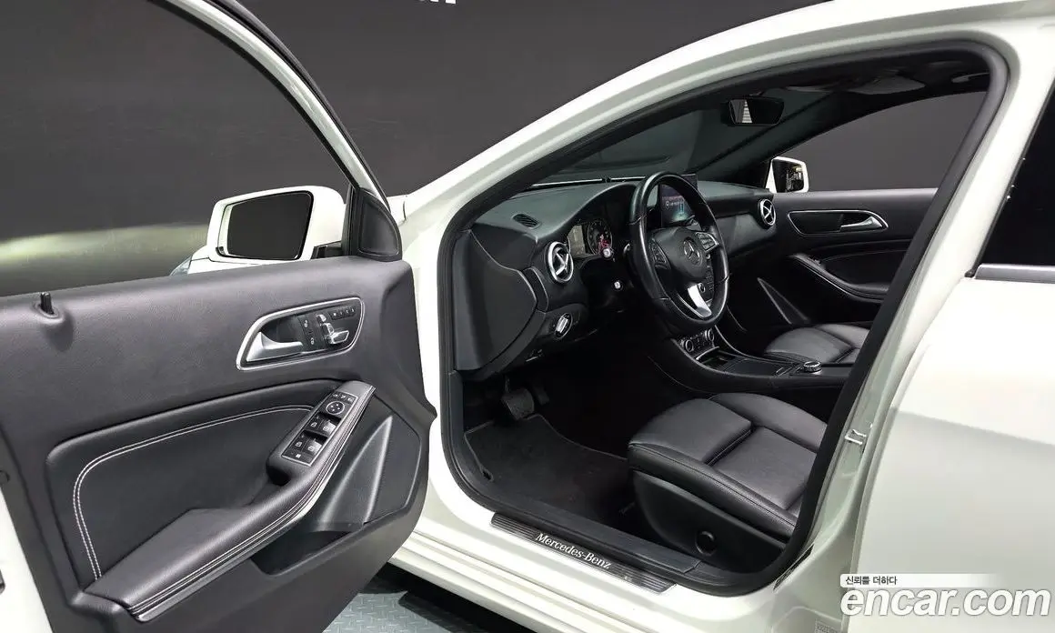 Mercedes-Benz A-Class 2017 1.6 автомат (гидро), фото 10 Mercedes-Benz A-Class 2017 1.6 автомат (гидро), фото 10
